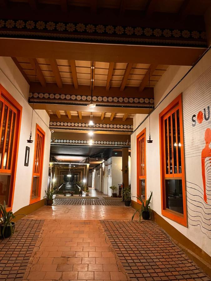 Presidency Artotel, Kochi Екстер'єр фото
