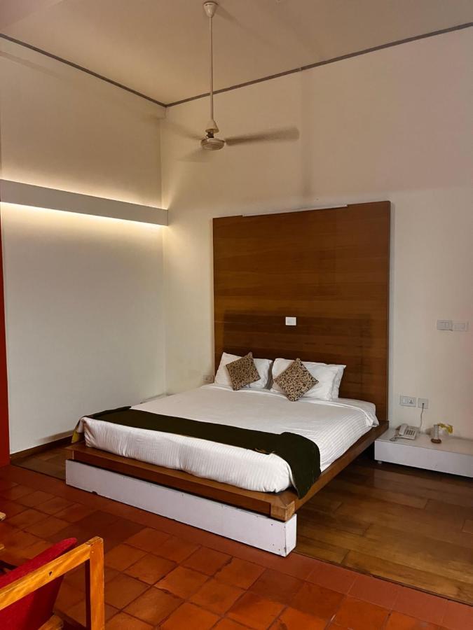 Presidency Artotel, Kochi Екстер'єр фото
