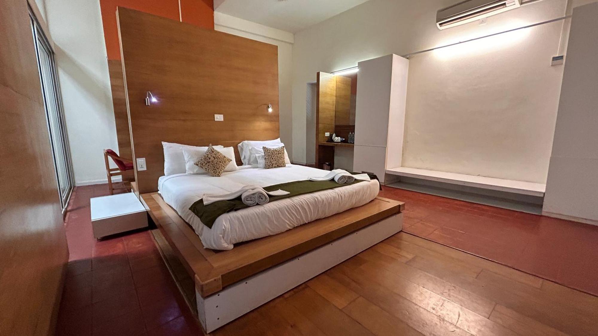 Presidency Artotel, Kochi Екстер'єр фото