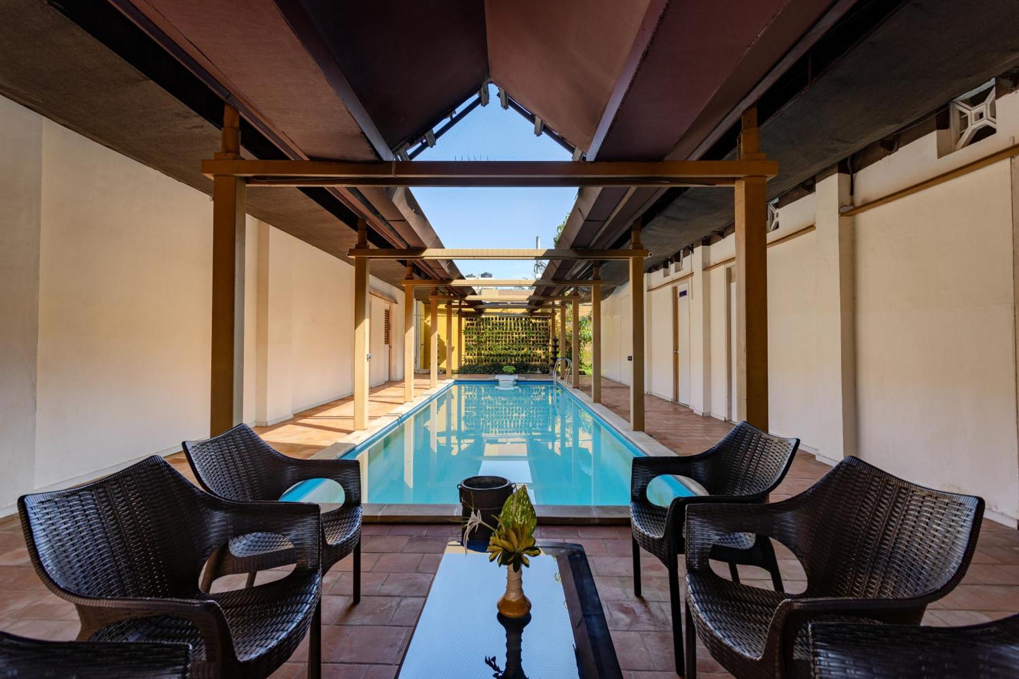 Presidency Artotel, Kochi Екстер'єр фото